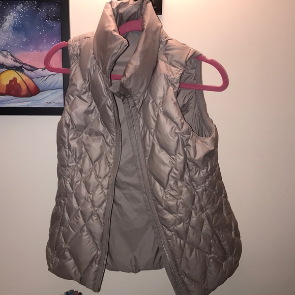 Down Athleta Vest - Picture 1 of 2
